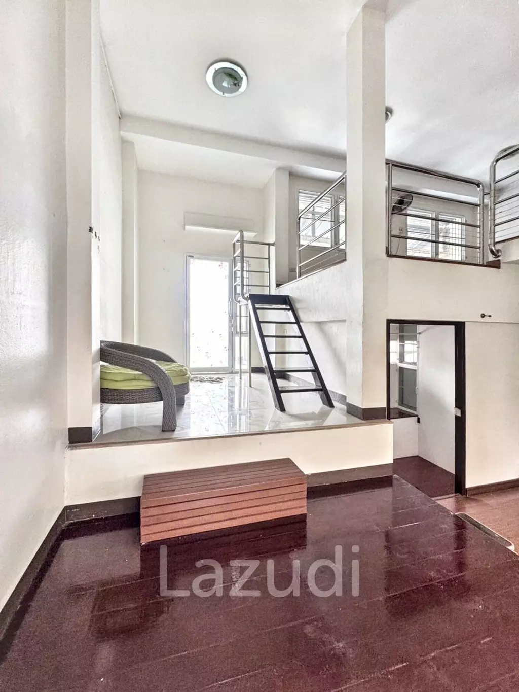 4 Bedroom 6 Bathroom 28 Sq.w Leo Classic Place