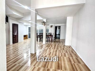4 Bedroom 6 Bathroom 28 Sq.w Leo Classic Place