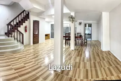 4 Bedroom 6 Bathroom 28 Sq.w Leo Classic Place