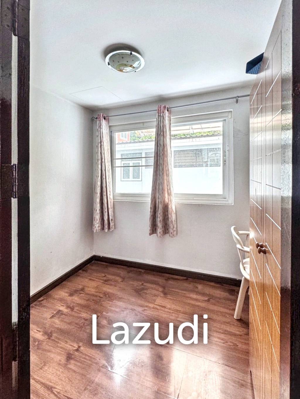 4 Bedroom 6 Bathroom 28 Sq.w Leo Classic Place