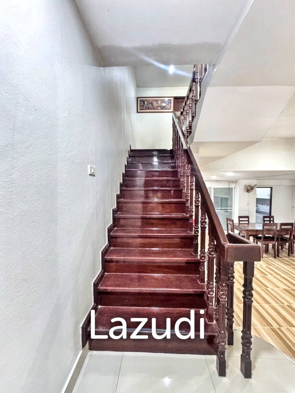 4 Bedroom 6 Bathroom 28 Sq.w Leo Classic Place