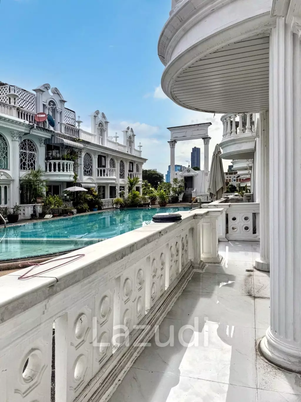 4 Bedroom 6 Bathroom 28 Sq.w Leo Classic Place