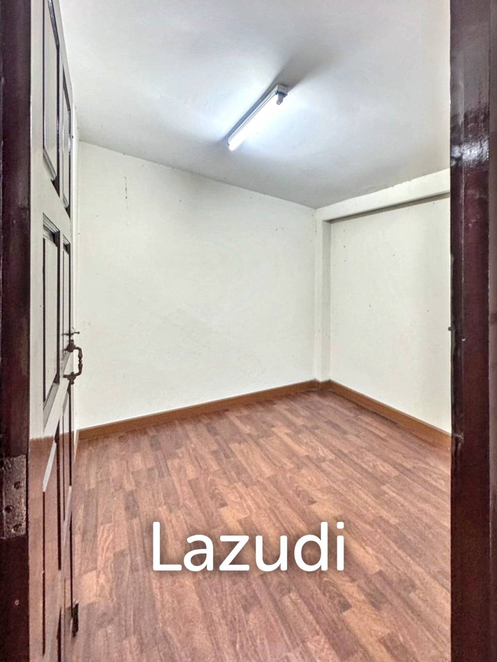 4 Bedroom 6 Bathroom 28 Sq.w Leo Classic Place