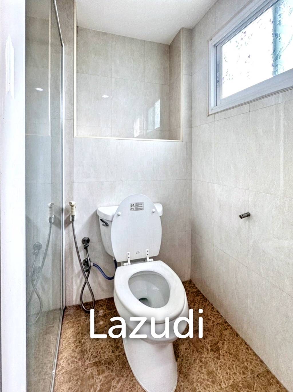 4 Bedroom 6 Bathroom 28 Sq.w Leo Classic Place