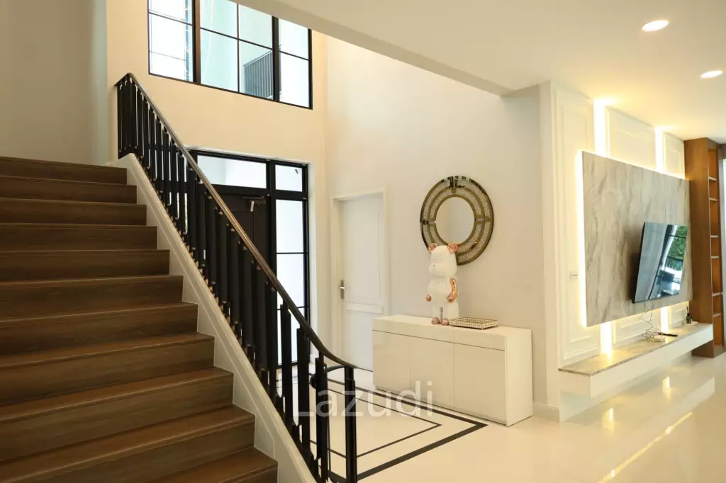 5 bed 6 bath 449 SQ.M for rent with private pool