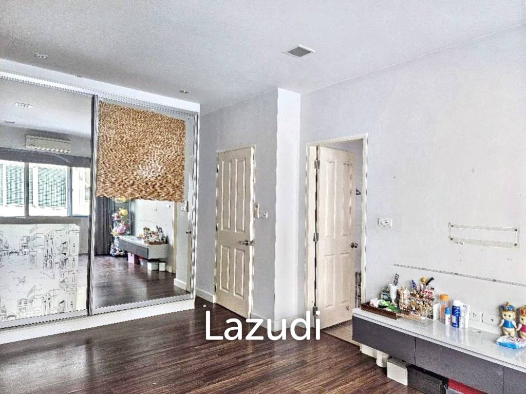3 Bed 3 Bath 162 SQ.M At Town Avenue Rama9