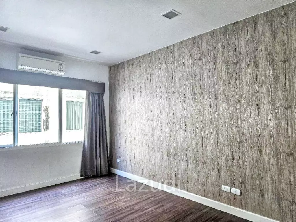 3 Bed 3 Bath 162 SQ.M At Town Avenue Rama9