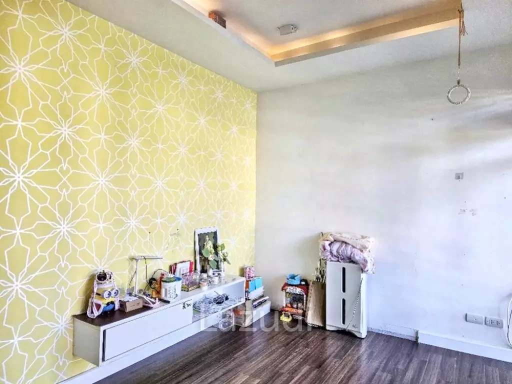 3 Bed 3 Bath 162 SQ.M At Town Avenue Rama9