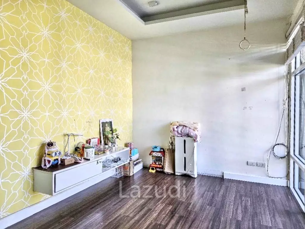 3 Bed 3 Bath 162 SQ.M At Town Avenue Rama9