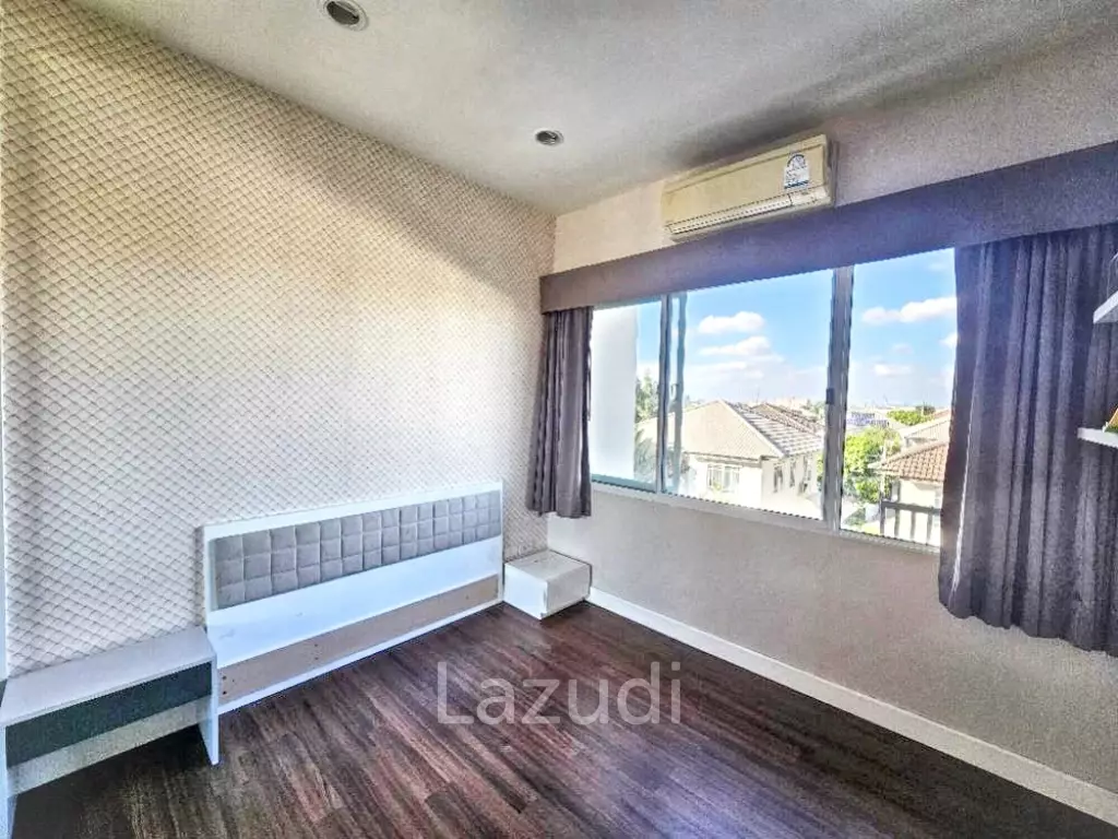 3 Bed 3 Bath 162 SQ.M At Town Avenue Rama9