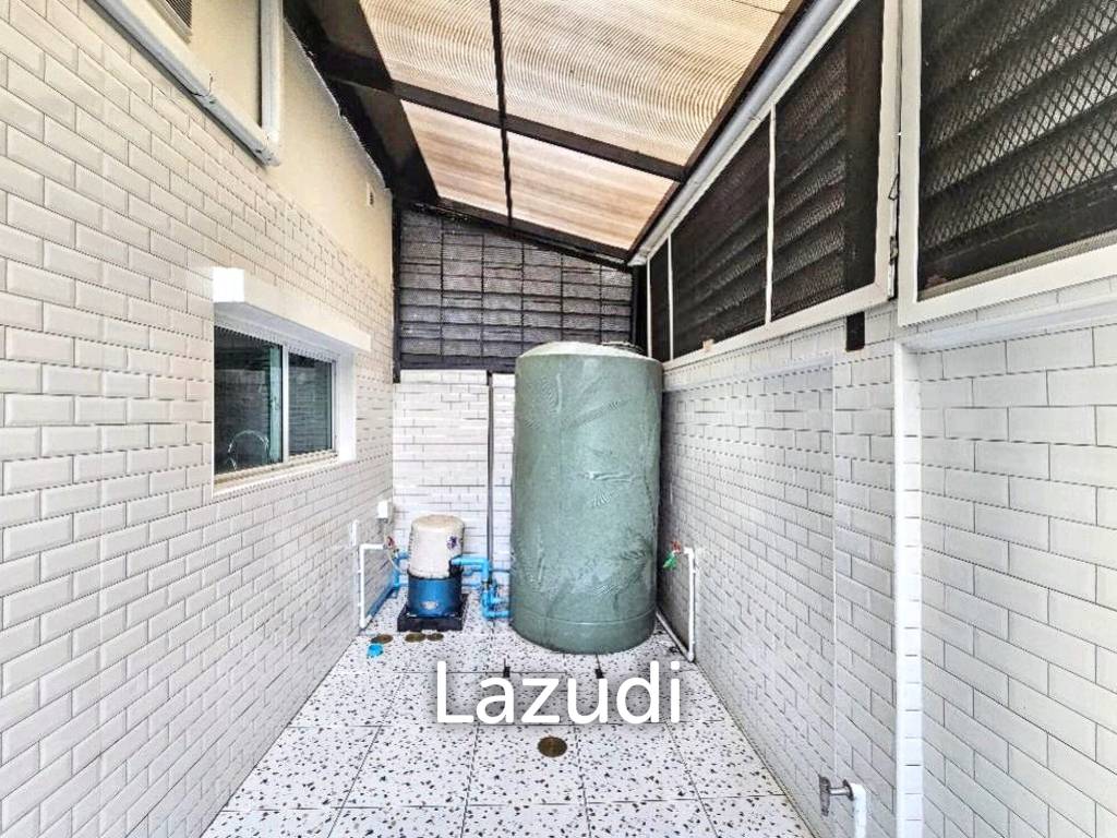 3 Bed 3 Bath 162 SQ.M At Town Avenue Rama9