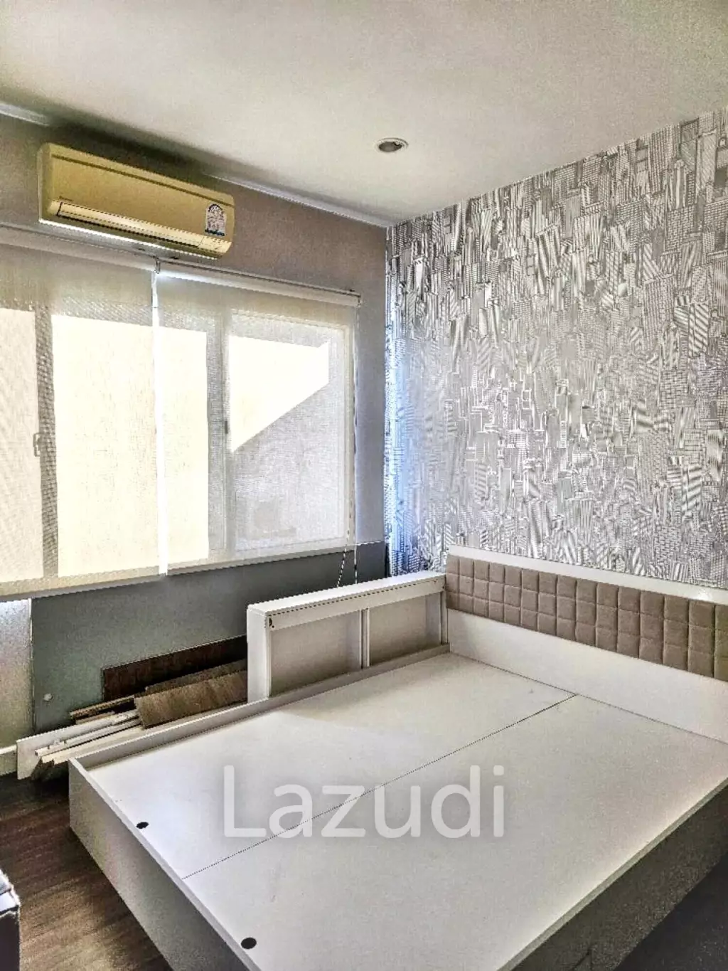 3 Bed 3 Bath 162 SQ.M At Town Avenue Rama9