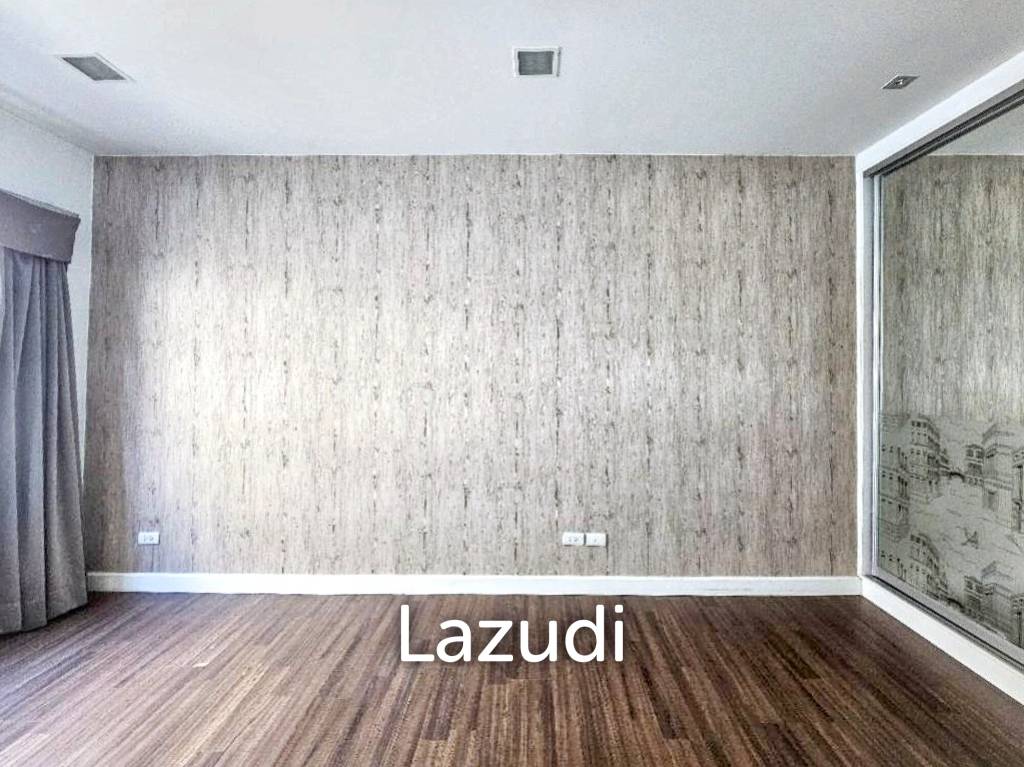 3 Bed 3 Bath 162 SQ.M At Town Avenue Rama9