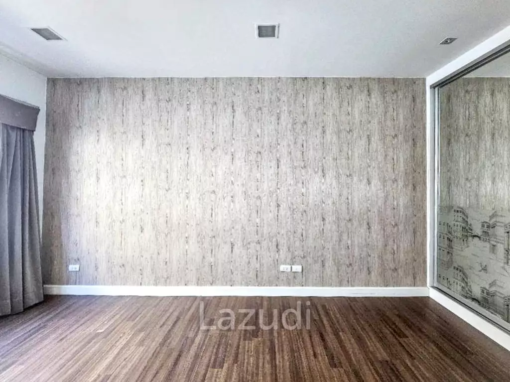 3 Bed 3 Bath 162 SQ.M At Town Avenue Rama9