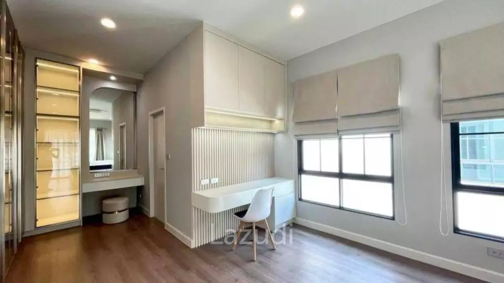 4 Beds 4 Bath 247 SQ.M Setthasiri Bangna-Suvarnabhumi