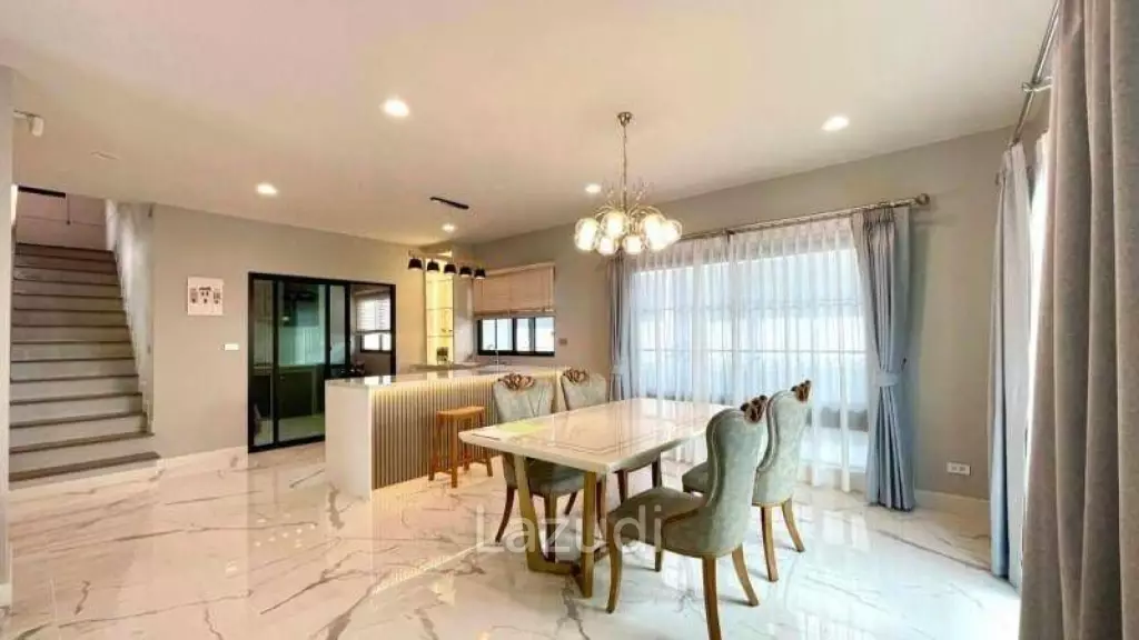 4 Beds 4 Bath 247 SQ.M Setthasiri Bangna-Suvarnabhumi