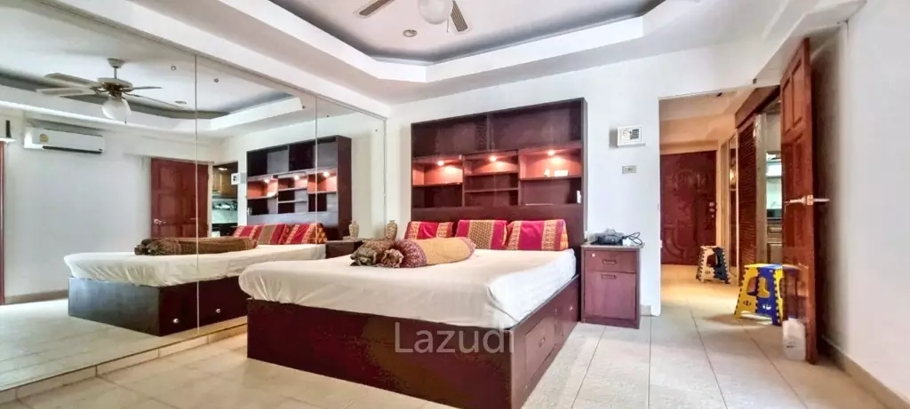 1 Bedroom 2 Bathrooms 54 SQ.M. Center Condotel