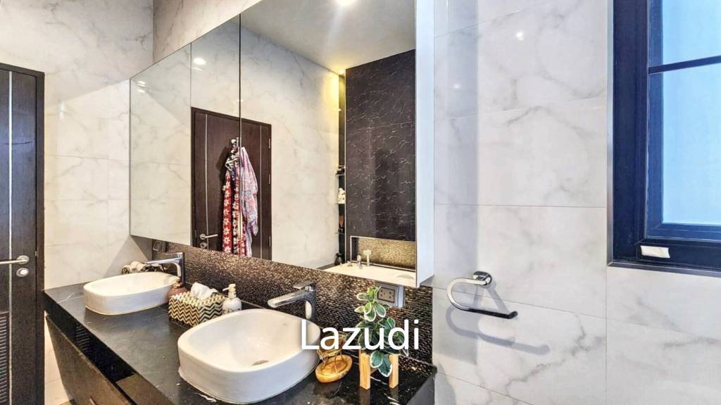 Family-Friendly Villa at Sukhumvit, Phrom Pong, Bangkok