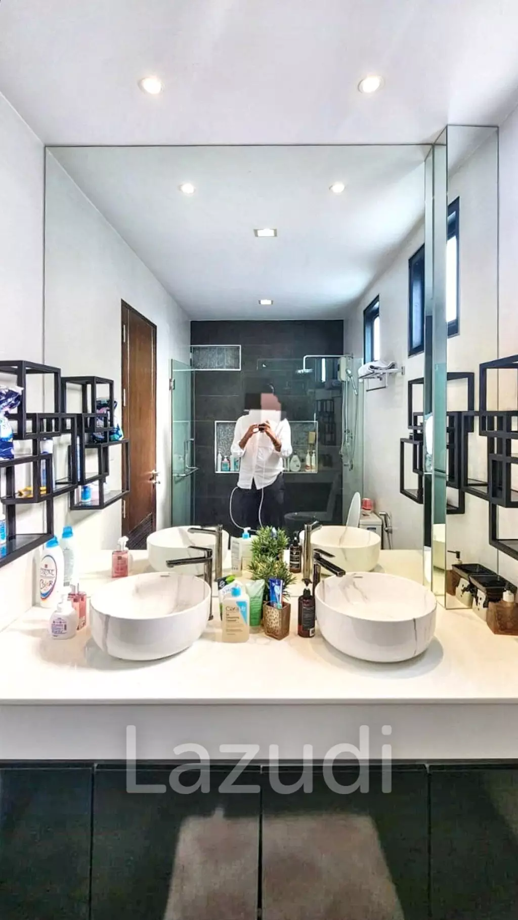 Family-Friendly Villa at Sukhumvit, Phrom Pong, Bangkok
