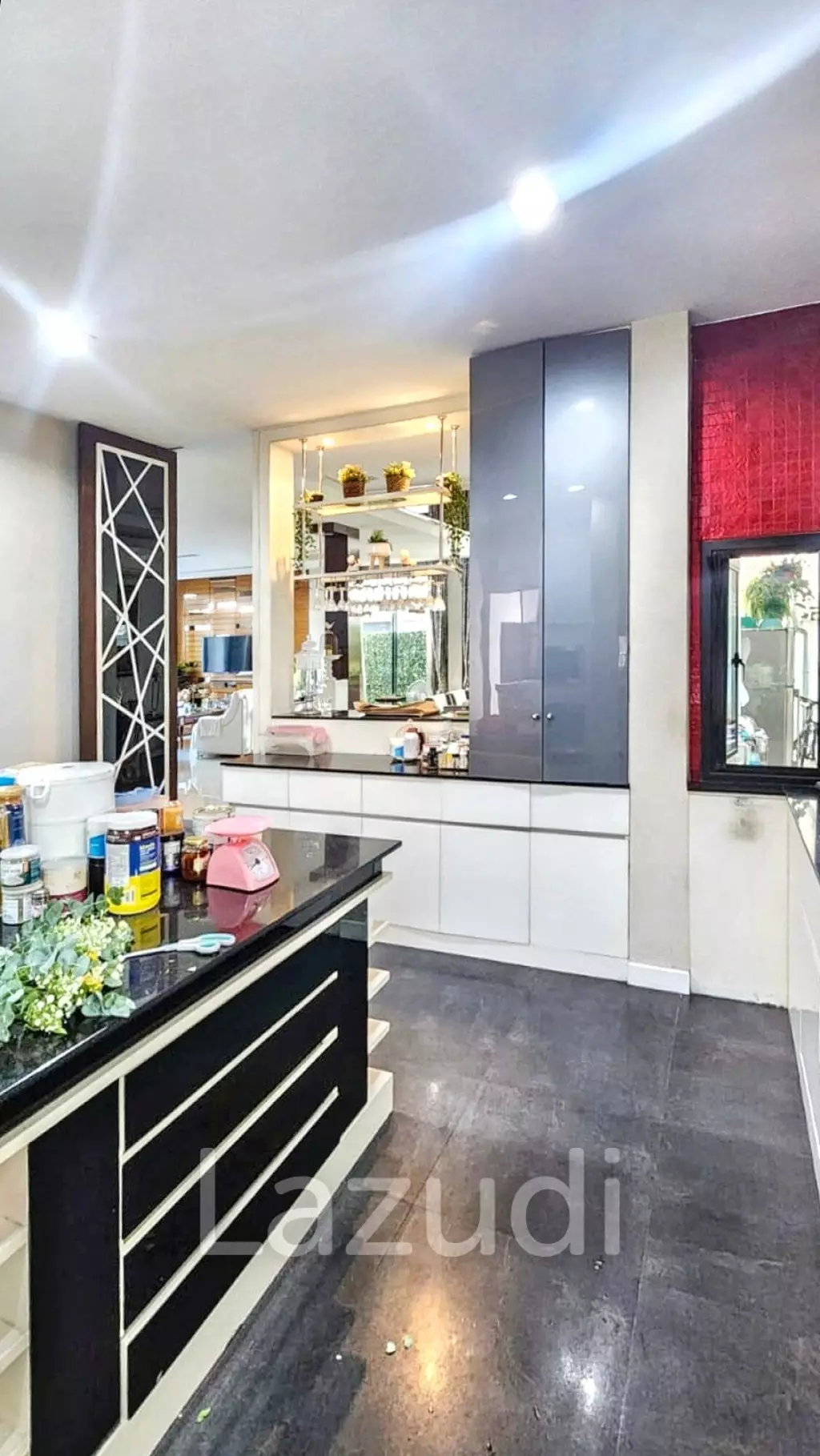 Family-Friendly Villa at Sukhumvit, Phrom Pong, Bangkok
