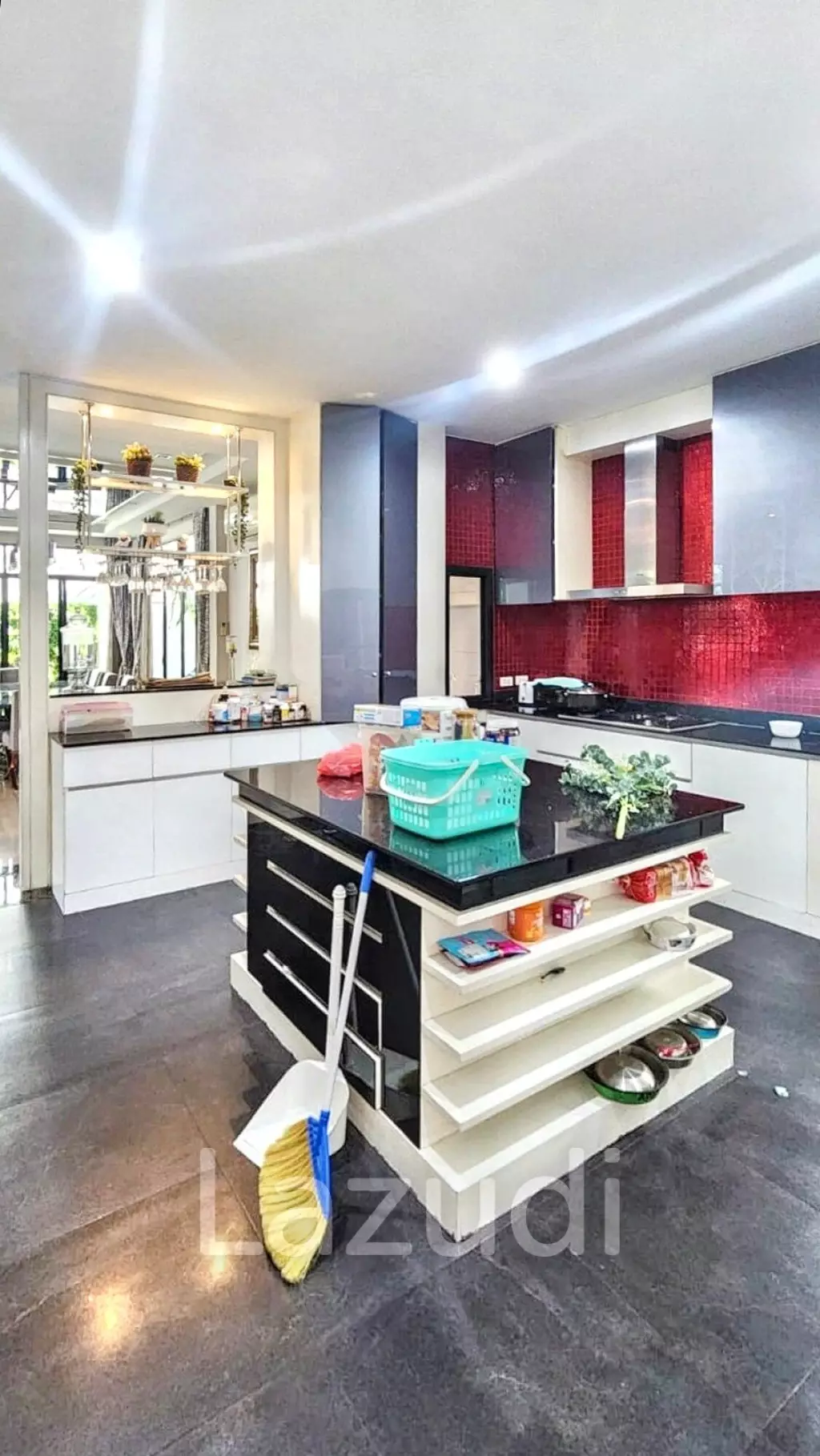 Family-Friendly Villa at Sukhumvit, Phrom Pong, Bangkok
