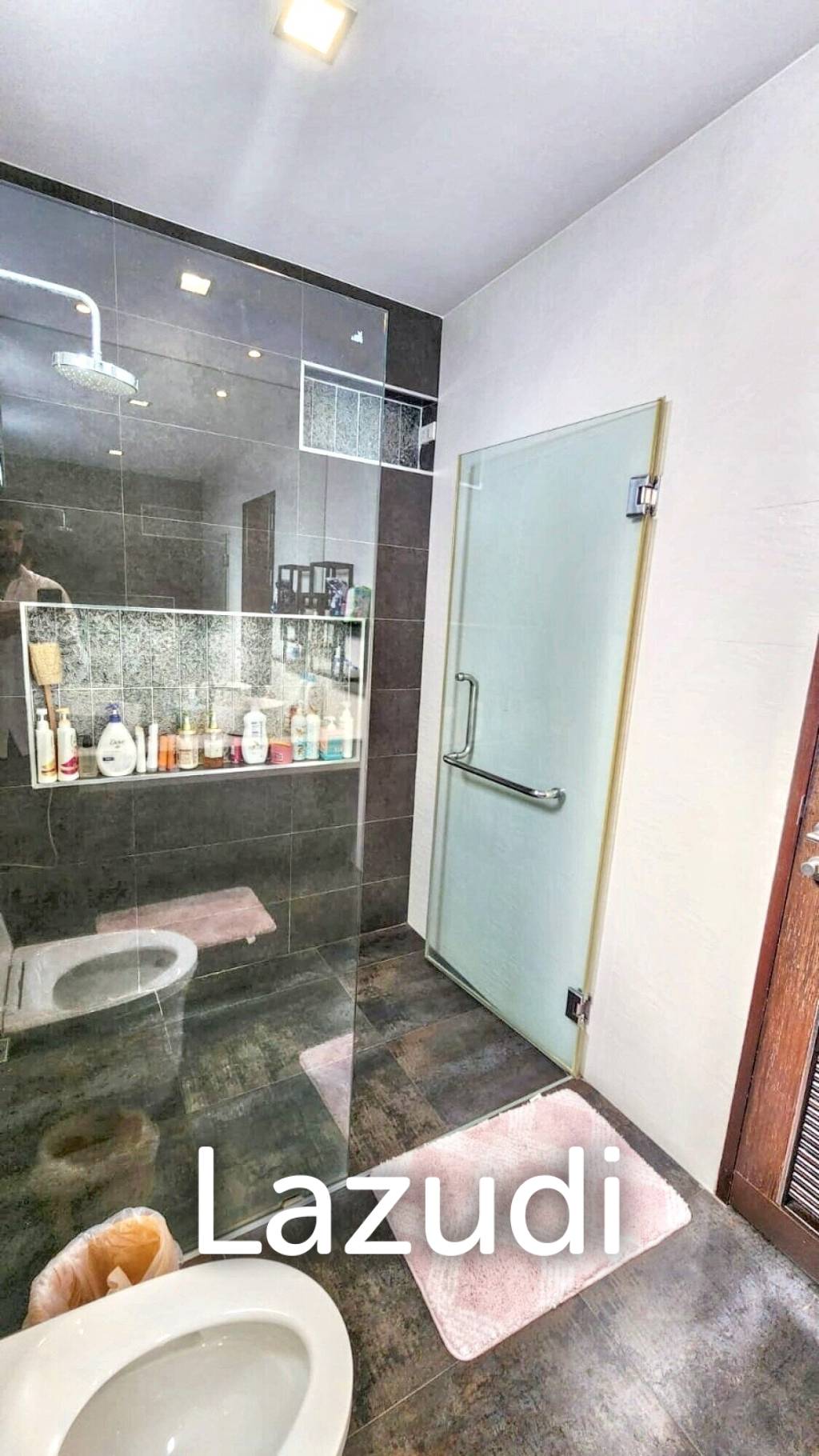 Family-Friendly Villa at Sukhumvit, Phrom Pong, Bangkok