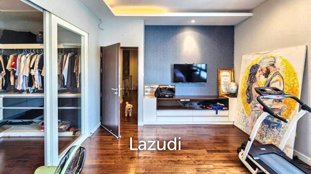 Family-Friendly Villa at Sukhumvit, Phrom Pong, Bangkok