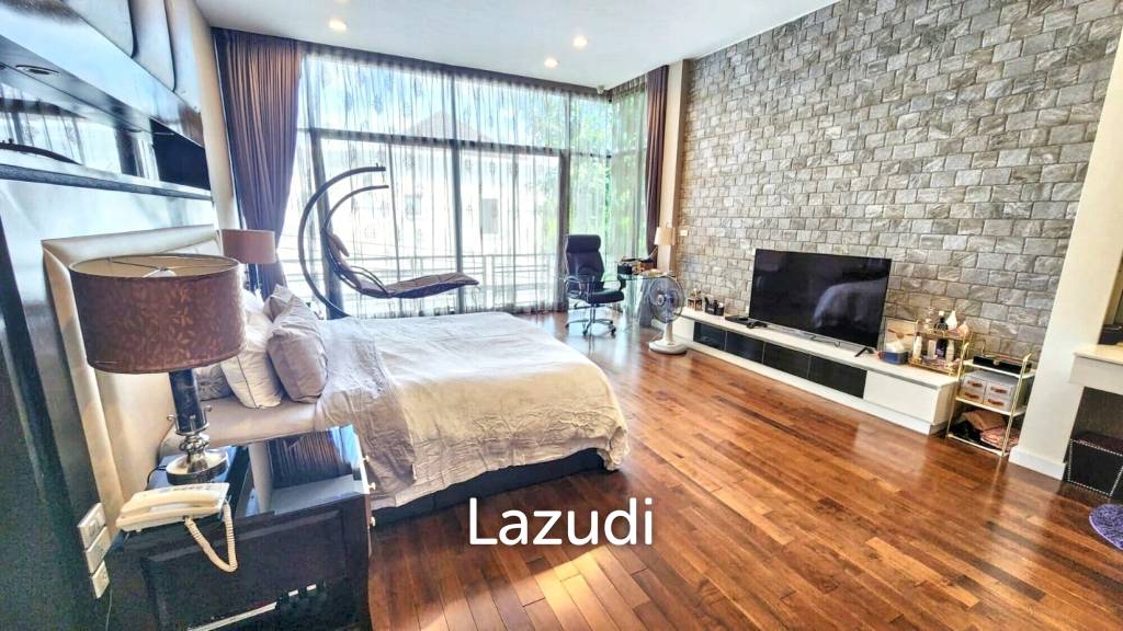 Family-Friendly Villa at Sukhumvit, Phrom Pong, Bangkok