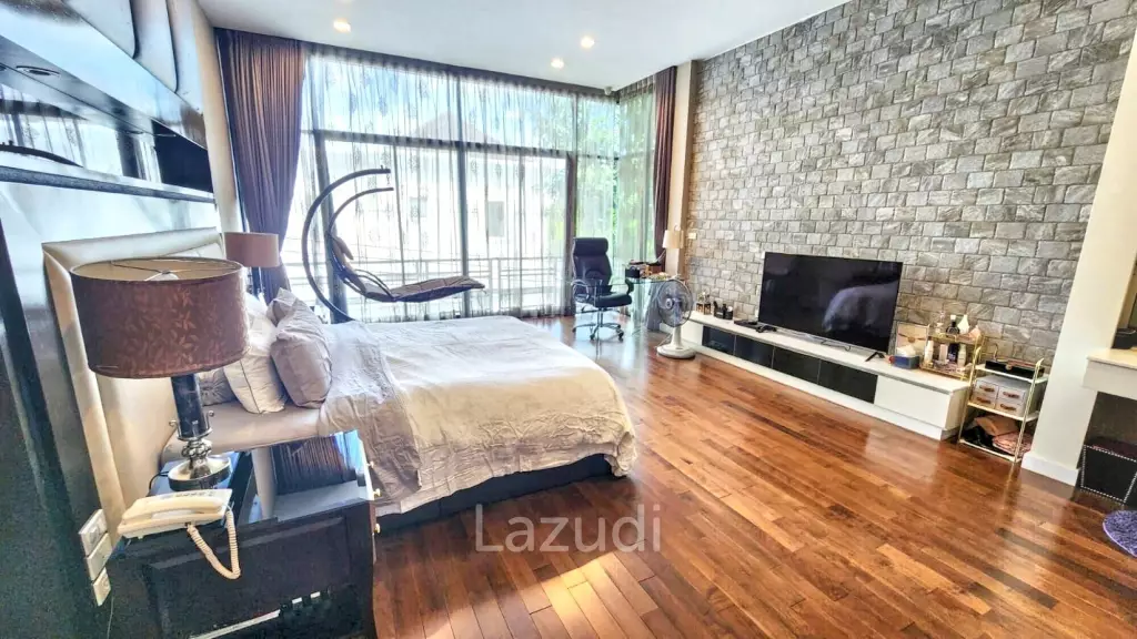Family-Friendly Villa at Sukhumvit, Phrom Pong, Bangkok