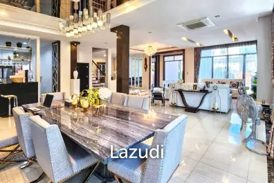 Family-Friendly Villa at Sukhumvit, Phrom Pong, Bangkok
