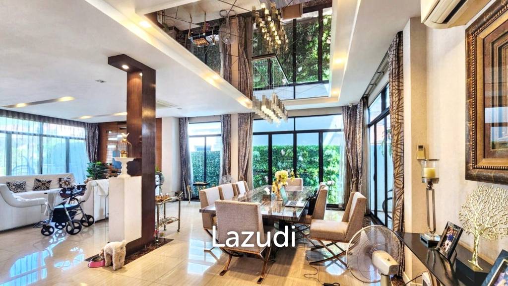 Family-Friendly Villa at Sukhumvit, Phrom Pong, Bangkok