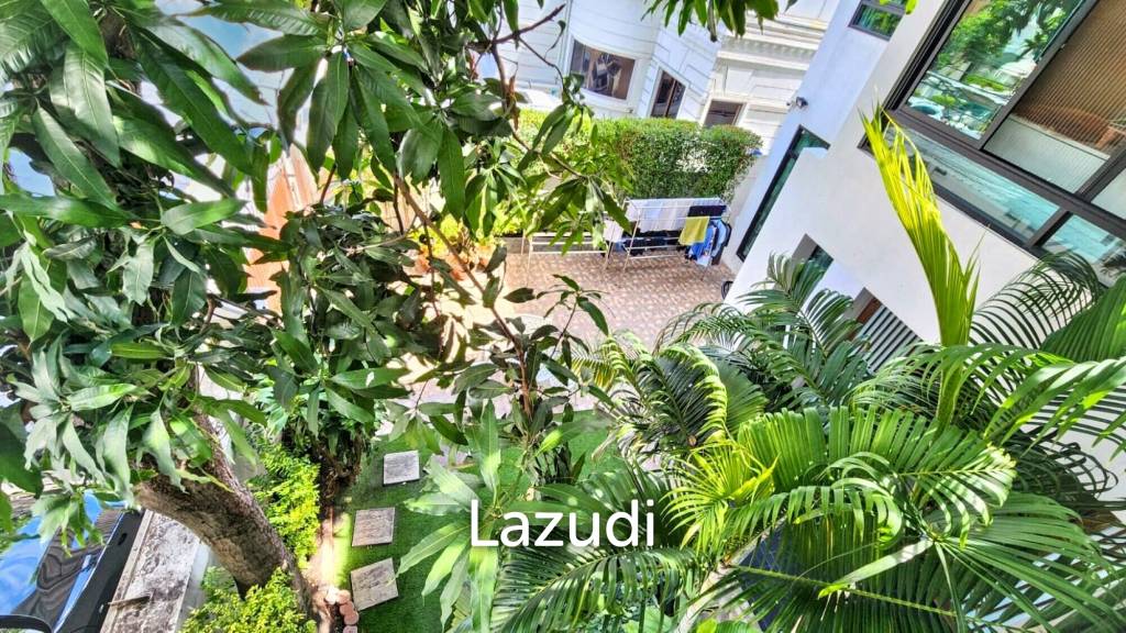 Family-Friendly Villa at Sukhumvit, Phrom Pong, Bangkok