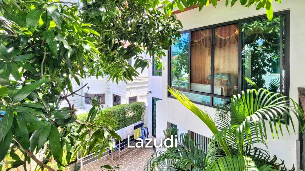Family-Friendly Villa at Sukhumvit, Phrom Pong, Bangkok