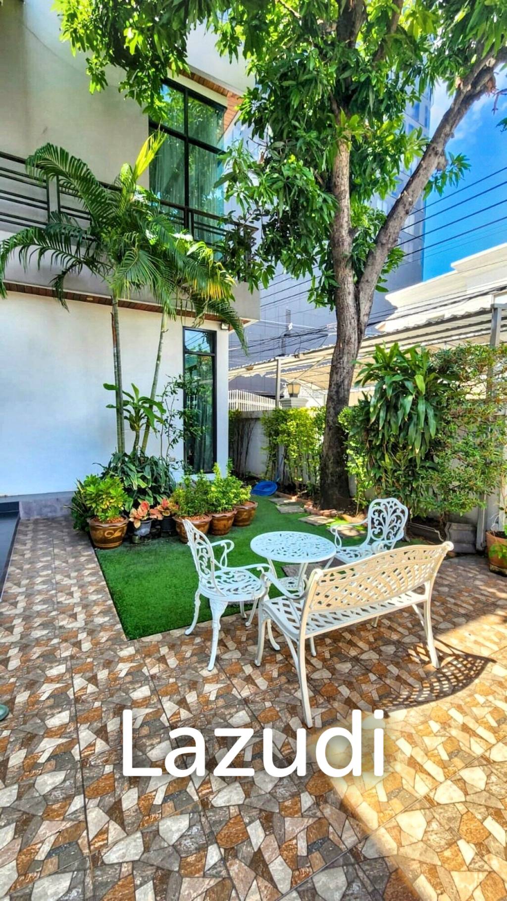 Family-Friendly Villa at Sukhumvit, Phrom Pong, Bangkok