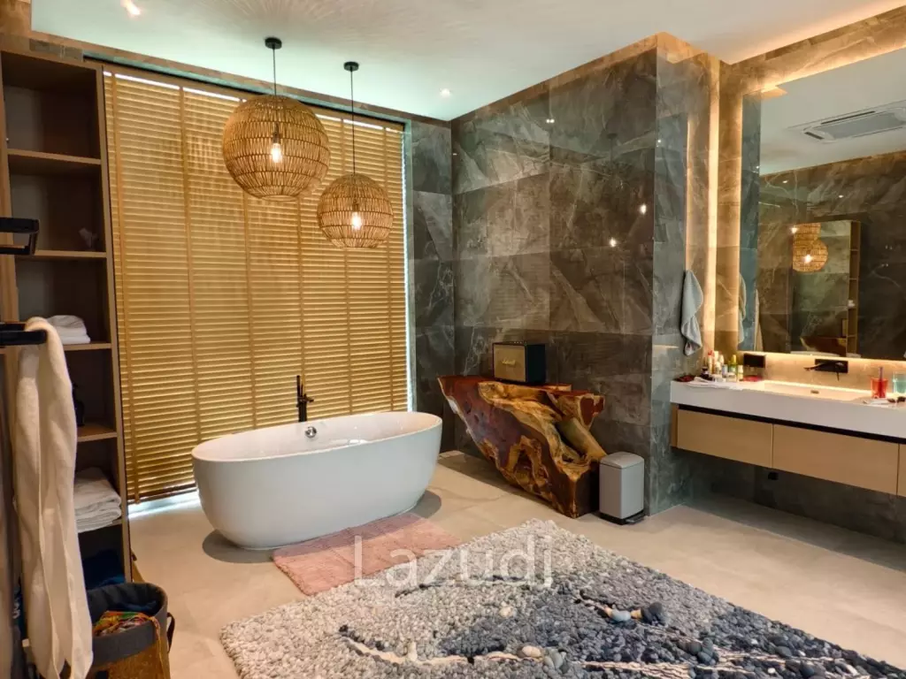 Stylish 4-Bedroom Tropical Pool Villa in Prime Bang Tao, Phuket