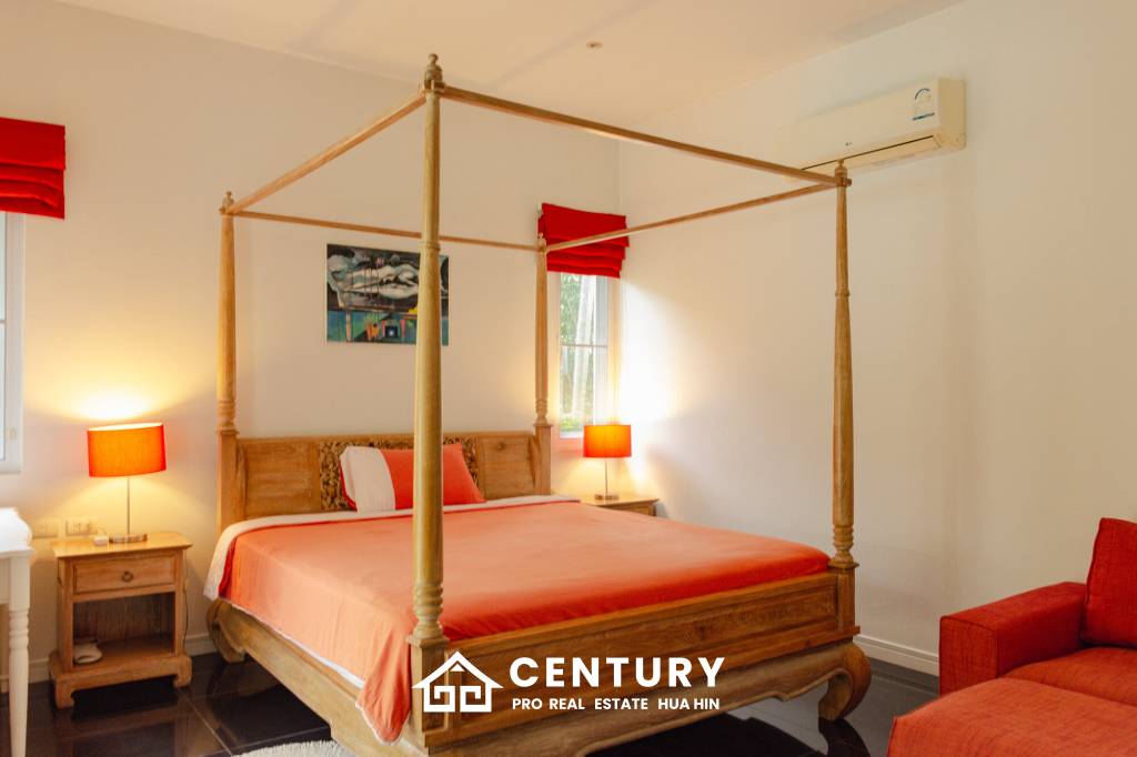 GROVE RESIDENCE HUA HIN : Luxurious 5-Bedroom Villa with quality furnished