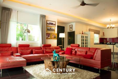 GROVE RESIDENCE HUA HIN : Luxurious 5-Bedroom Villa with quality furnished