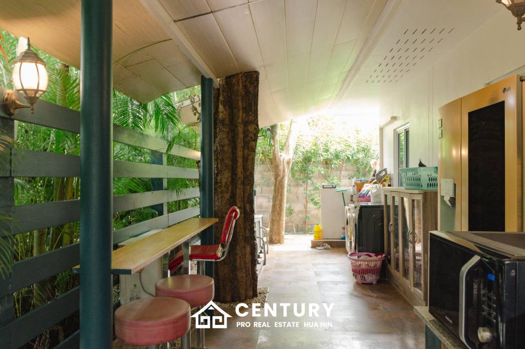 GROVE RESIDENCE HUA HIN : Luxurious 5-Bedroom Villa with quality furnished