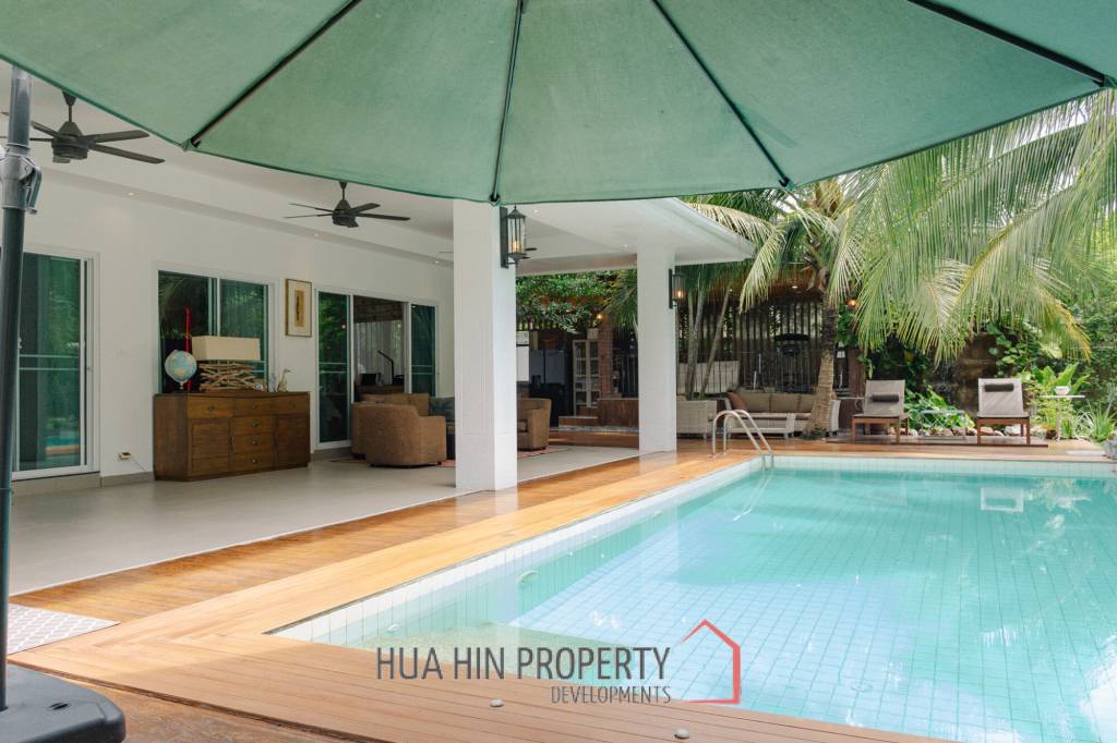 GROVE RESIDENCE HUA HIN : Luxurious 5-Bedroom Villa with quality furnished