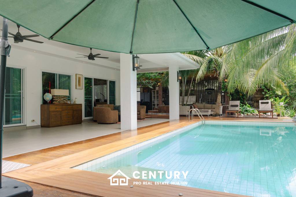 GROVE RESIDENCE HUA HIN : Luxurious 5-Bedroom Villa with quality furnished