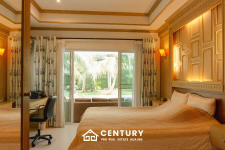 GROVE RESIDENCE HUA HIN : Luxurious 5-Bedroom Villa with quality furnished