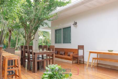 GROVE RESIDENCE HUA HIN : Luxurious 5-Bedroom Villa with quality furnished