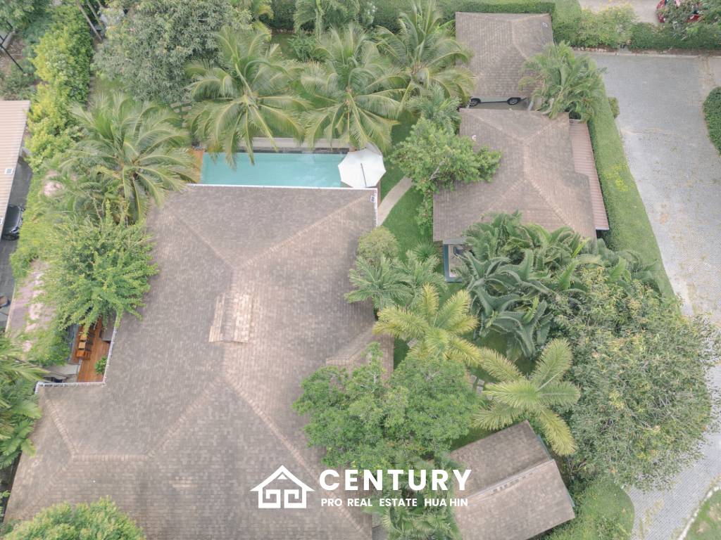 GROVE RESIDENCE HUA HIN : Luxurious 5-Bedroom Villa with quality furnished