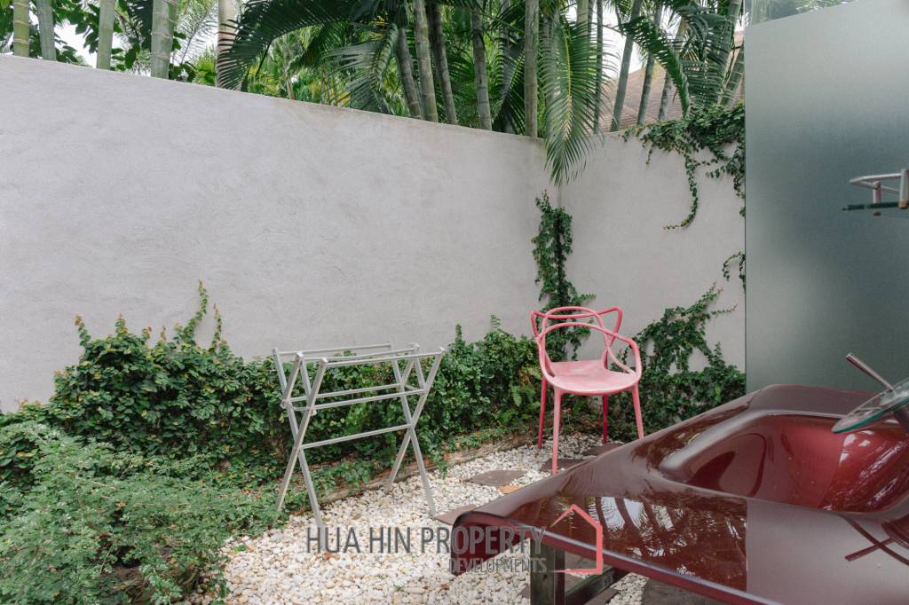 GROVE RESIDENCE HUA HIN : Luxurious 5-Bedroom Villa with quality furnished