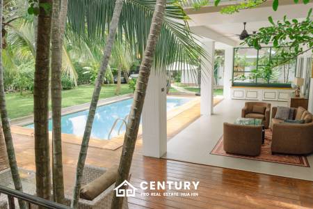 GROVE RESIDENCE HUA HIN : Luxurious 5-Bedroom Villa with quality furnished