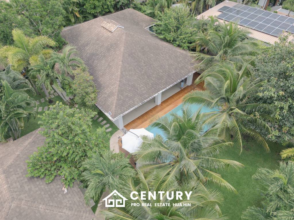 GROVE RESIDENCE HUA HIN : Luxurious 5-Bedroom Villa with quality furnished