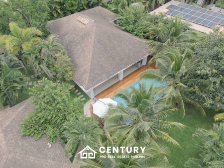 GROVE RESIDENCE HUA HIN : Luxurious 5-Bedroom Villa with quality furnished