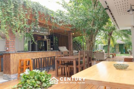 GROVE RESIDENCE HUA HIN : Luxurious 5-Bedroom Villa with quality furnished