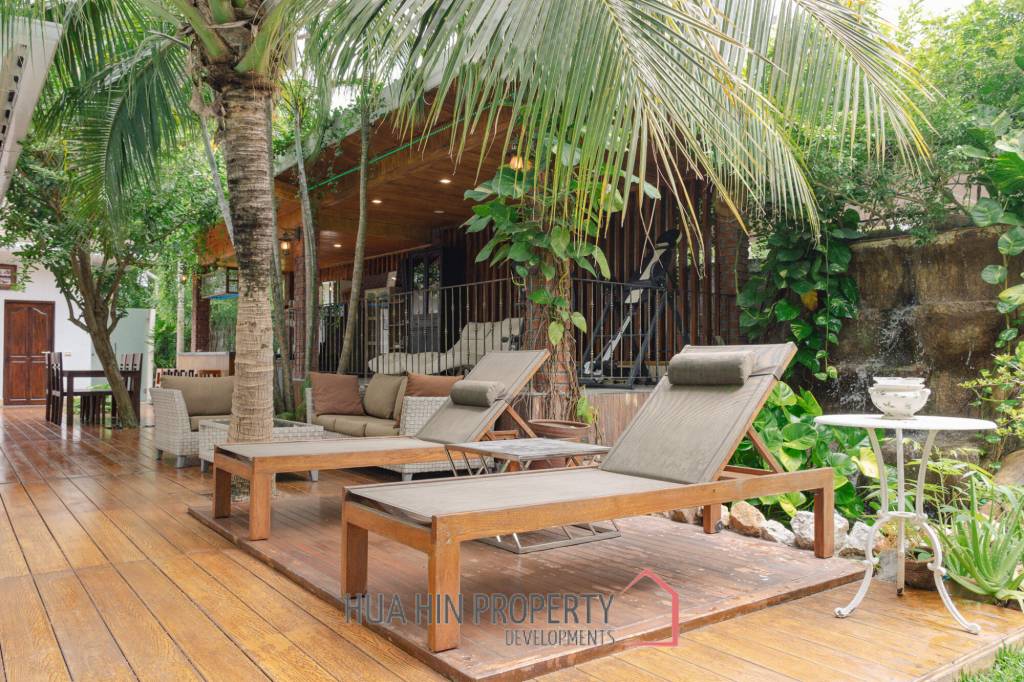 GROVE RESIDENCE HUA HIN : Luxurious 5-Bedroom Villa with quality furnished