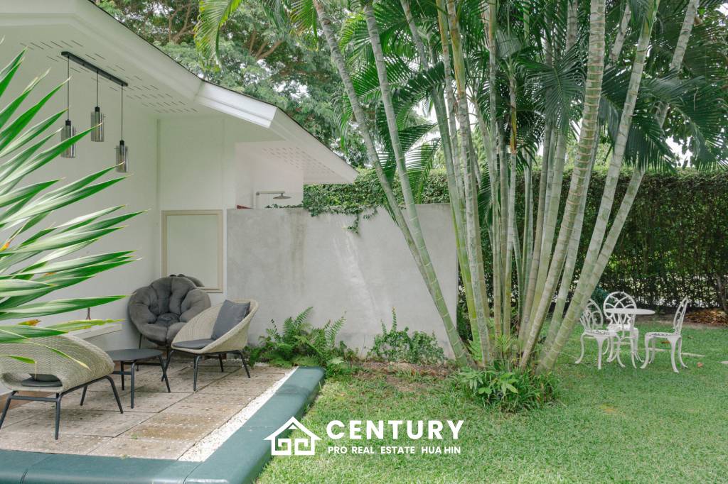 GROVE RESIDENCE HUA HIN : Luxurious 5-Bedroom Villa with quality furnished